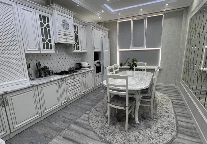 4-комнатная квартира, 85 м², 4/5 этаж, Карасу — 21-й микрорайон, ост. Дархан