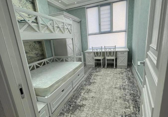 4-комнатная квартира, 85 м², 4/5 этаж, Карасу — 21-й микрорайон, ост. Дархан