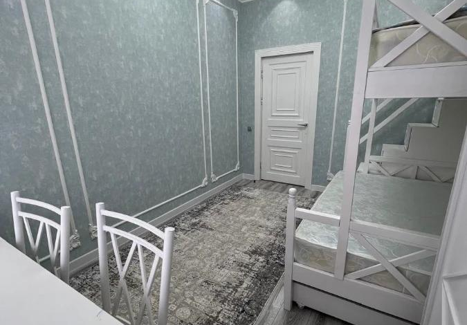4-комнатная квартира, 85 м², 4/5 этаж, Карасу — 21-й микрорайон, ост. Дархан