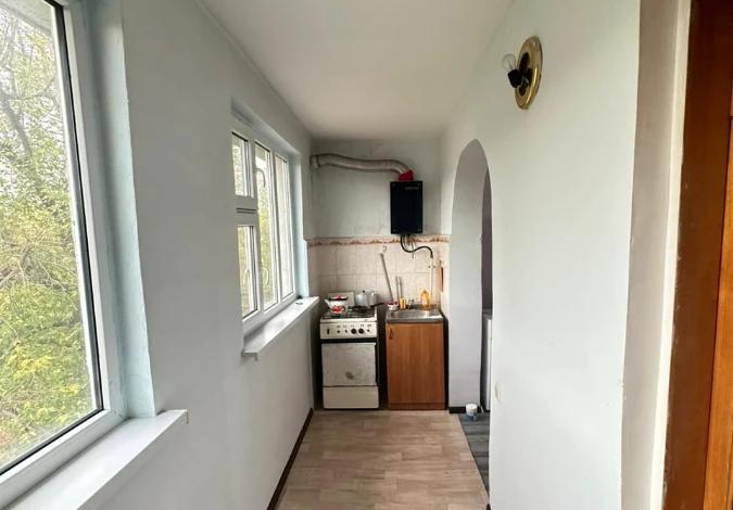 4-комнатная квартира, 85 м², 4/5 этаж, Карасу — 21-й микрорайон, ост. Дархан