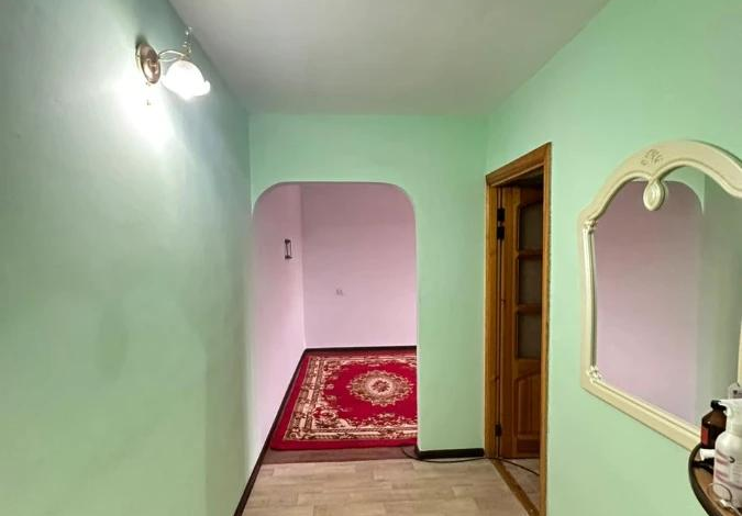 4-комнатная квартира, 85 м², 4/5 этаж, Карасу — 21-й микрорайон, ост. Дархан