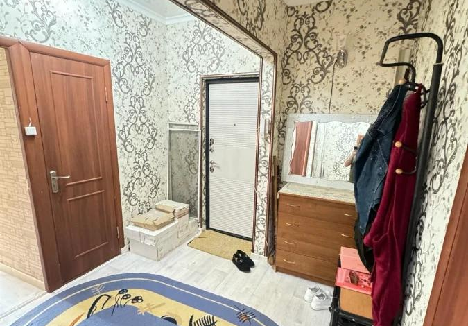 3-комнатная квартира, 68 м², 4/5 этаж, 3-й микрорайон, Шымсити