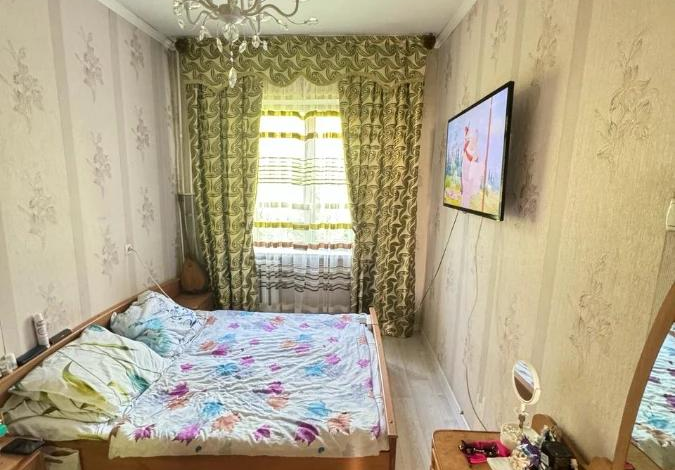 3-комнатная квартира, 68 м², 4/5 этаж, 3-й микрорайон, Шымсити