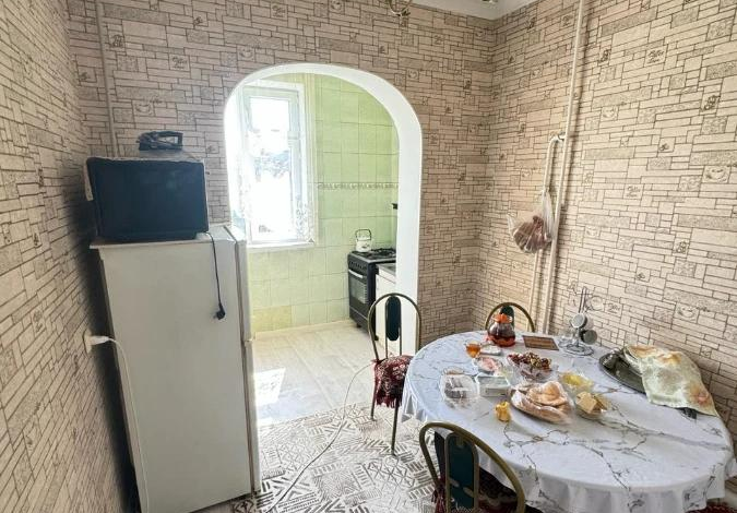 3-комнатная квартира, 68 м², 4/5 этаж, 3-й микрорайон, Шымсити