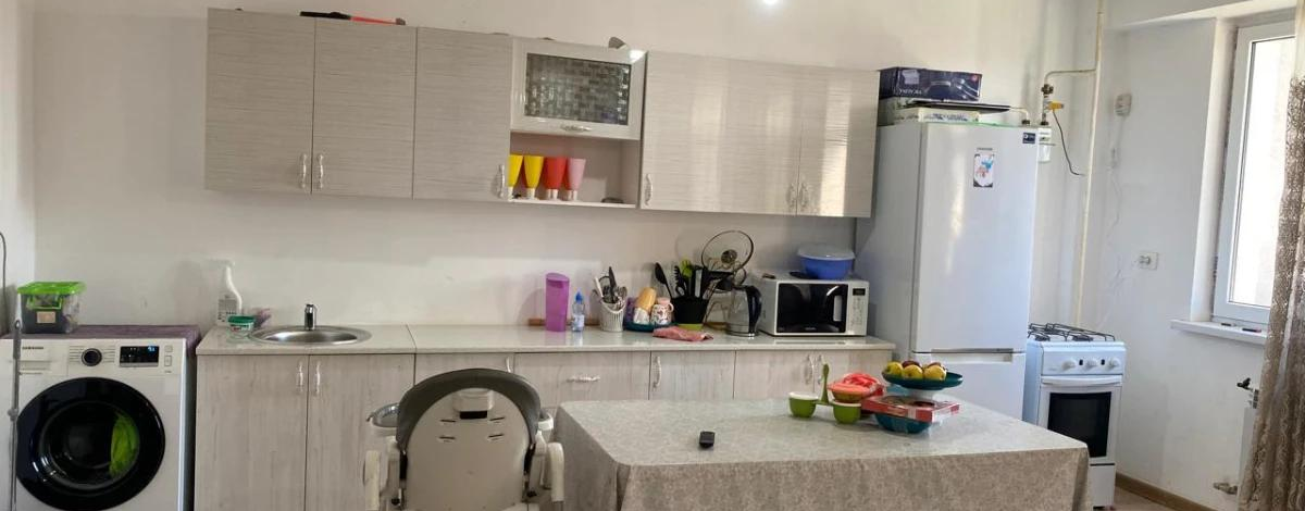 4-комнатная квартира, 85 м², 4/5 этаж, Карасу — 21-й микрорайон, ост. Дархан