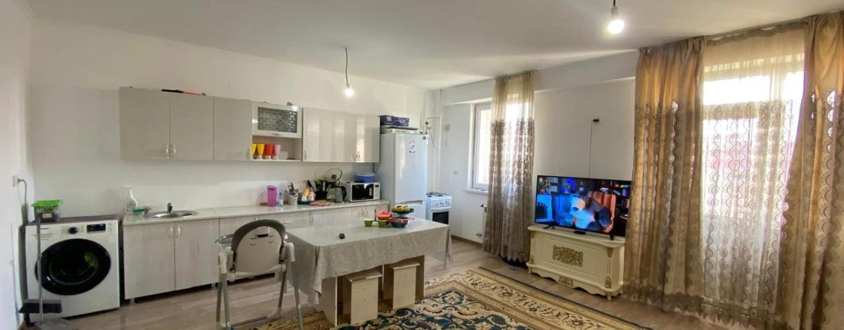 4-комнатная квартира, 85 м², 4/5 этаж, Карасу — 21-й микрорайон, ост. Дархан