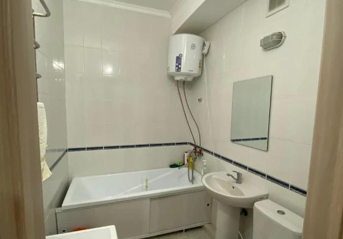 4-комнатная квартира, 85 м², 4/5 этаж, Карасу — 21-й микрорайон, ост. Дархан