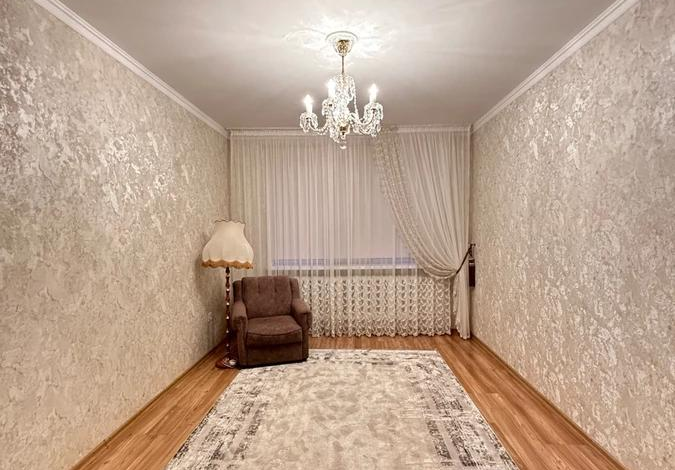 3-комнатная квартира · 67.8 м² · 4/10 этаж, Машхур Жусупа (бывш. 1 Мая) 270 — Максима Горького