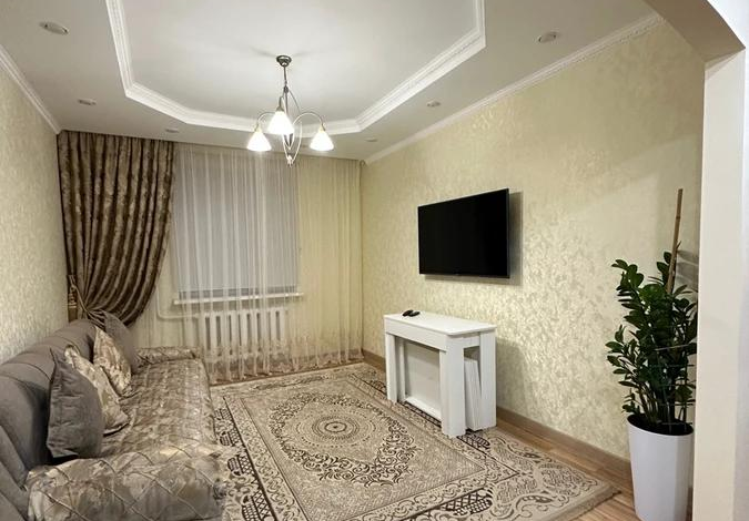 3-комнатная квартира · 67.8 м² · 4/10 этаж, Машхур Жусупа (бывш. 1 Мая) 270 — Максима Горького