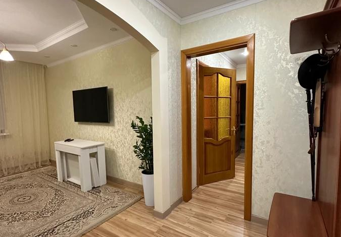 3-комнатная квартира · 67.8 м² · 4/10 этаж, Машхур Жусупа (бывш. 1 Мая) 270 — Максима Горького