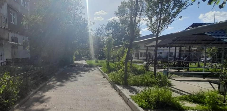 4-комнатная квартира, 85 м², 4/5 этаж, Карасу — 21-й микрорайон, ост. Дархан
