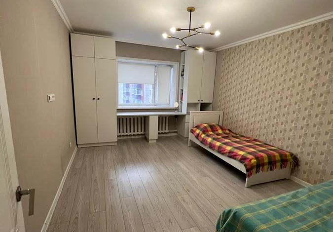 3-комнатная квартира, 82 м², 6/9 этаж, Б. Момышулы