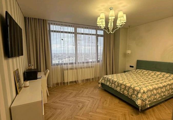 4-комнатная квартира, 167.5 м², Кошкарбаева 2 — Happy