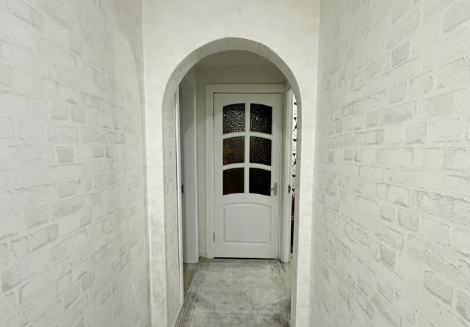 4-комнатная квартира, 81.3 м², 1/10 этаж, 1 микрорайон 20 а