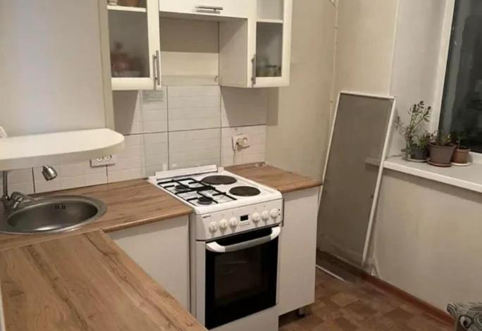 1-комнатная квартира, 30 м², 3/4 этаж, Глинки