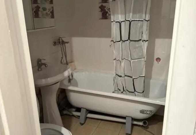 1-комнатная квартира, 30 м², 3/4 этаж, Глинки