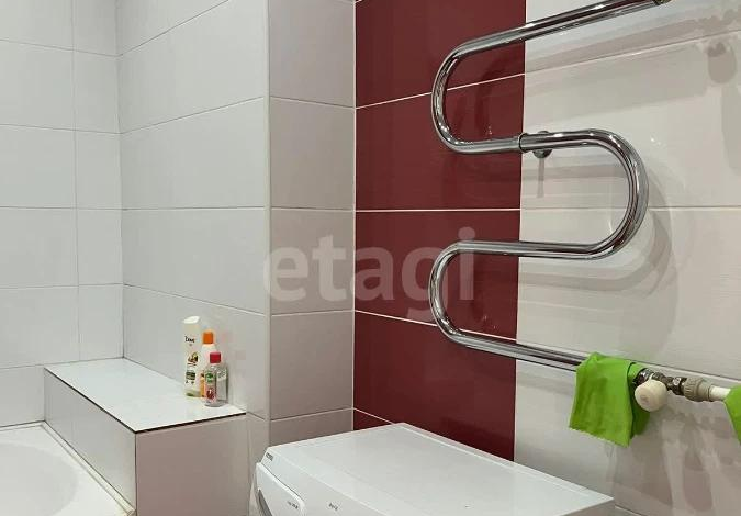 3-комнатная квартира, 93.9 м², 4/5 этаж, мкр Жеруйык, ул. Халела Досмухамедова 93