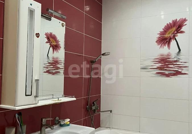 3-комнатная квартира, 93.9 м², 4/5 этаж, мкр Жеруйык, ул. Халела Досмухамедова 93