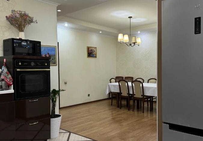 4-комнатная квартира · 183.3 м² · 2/5 этаж, мкр. Алтын орда, проспект Санктбай Батыра