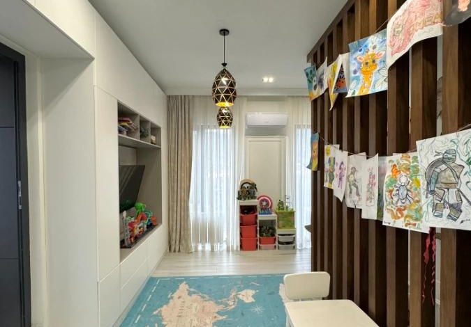 4-комнатная квартира, 161 м², мкр Нур Алатау, 13