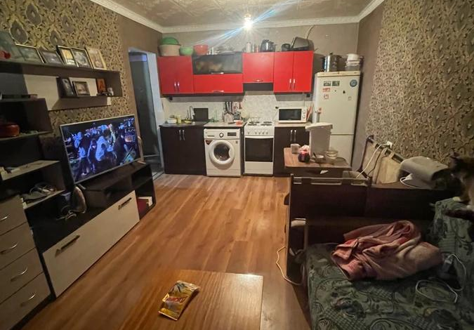 2-комнатная квартира · 37 м² · 5/5 этаж, Толстого 104 — Батыр мол