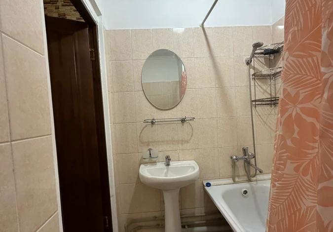 1-комнатная квартира · 42 м² · 2/16 этаж, Мамыр-1 29