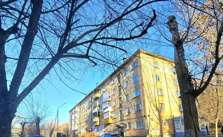 2-комнатная квартира · 44 м² · 5/5 этаж, Крылова 82