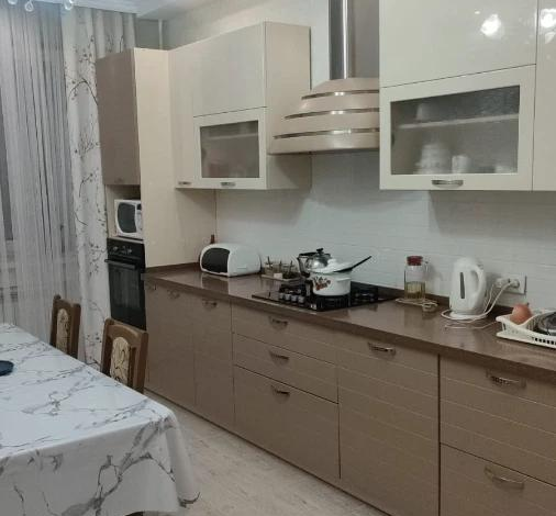 4-комнатная квартира · 160 м² · 4/8 этаж, Санкибай Батыра 72кк3