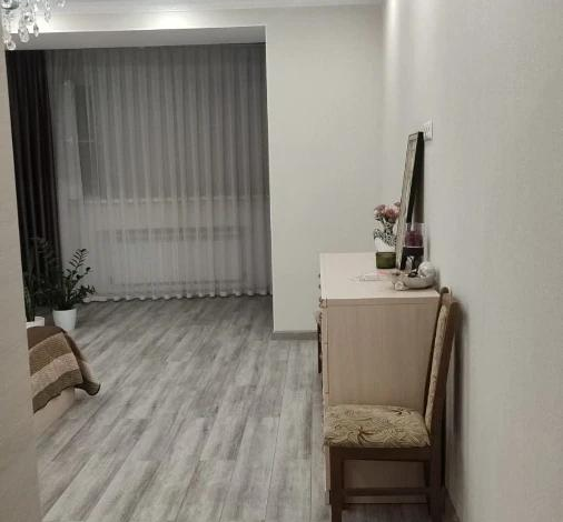 4-комнатная квартира · 160 м² · 4/8 этаж, Санкибай Батыра 72кк3