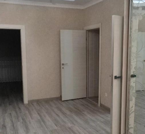 4-комнатная квартира · 160 м² · 4/8 этаж, Санкибай Батыра 72кк3