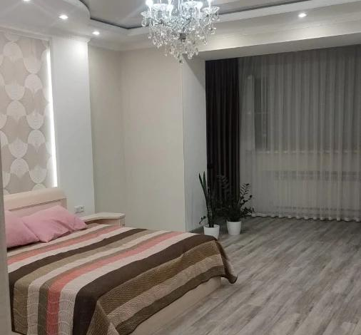 4-комнатная квартира · 160 м² · 4/8 этаж, Санкибай Батыра 72кк3