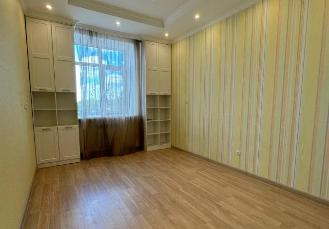 3-комнатная квартира · 129 м² · 5/10 этаж, мкр Михайловка , Кривогуза 96/1