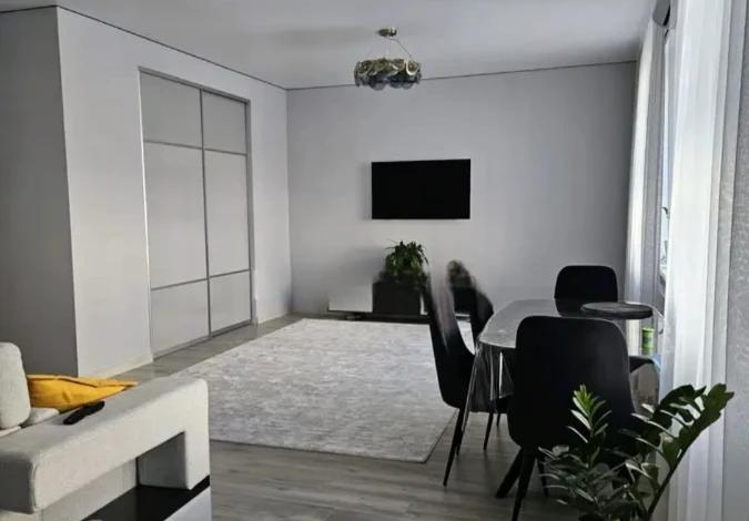 3-комнатная квартира · 96.1 м² · 1/5 этаж, Торайгырова 77