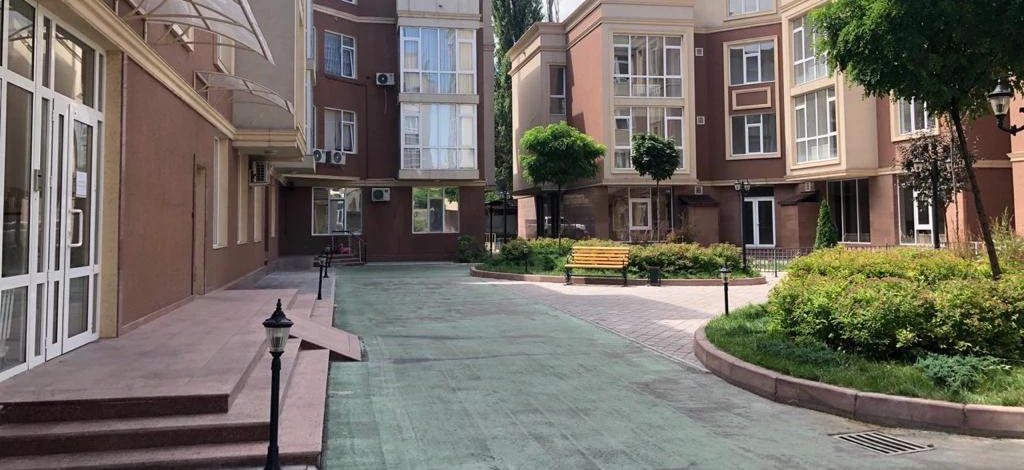 2-комнатная квартира · 49.2 м² · 1/3 этаж, Искендерова 23 — Кажымукана - Назрабаева (Фурманова)