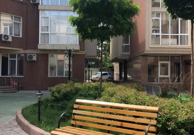 2-комнатная квартира · 49.2 м² · 1/3 этаж, Искендерова 23 — Кажымукана - Назрабаева (Фурманова)