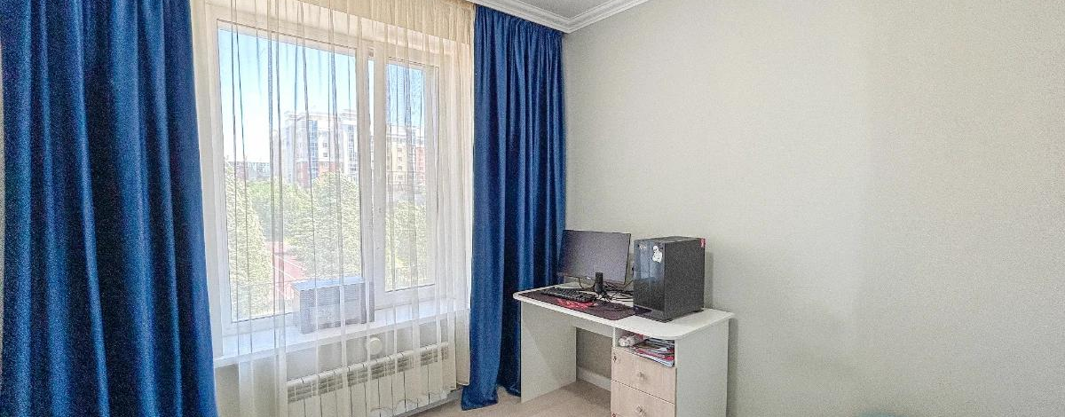 3-комнатная квартира · 100 м² · 6/7 этаж, Тыныбаева 6 — Бизнес класс, потолки 3м