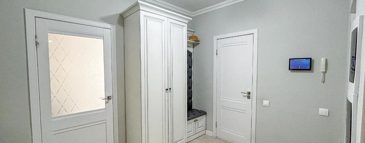3-комнатная квартира · 100 м² · 6/7 этаж, Тыныбаева 6 — Бизнес класс, потолки 3м