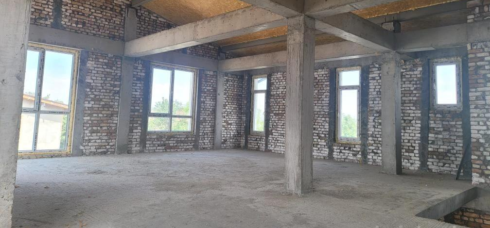 7-комнатная квартира · 220 м² · 2/3 этаж, Мангистауская 18