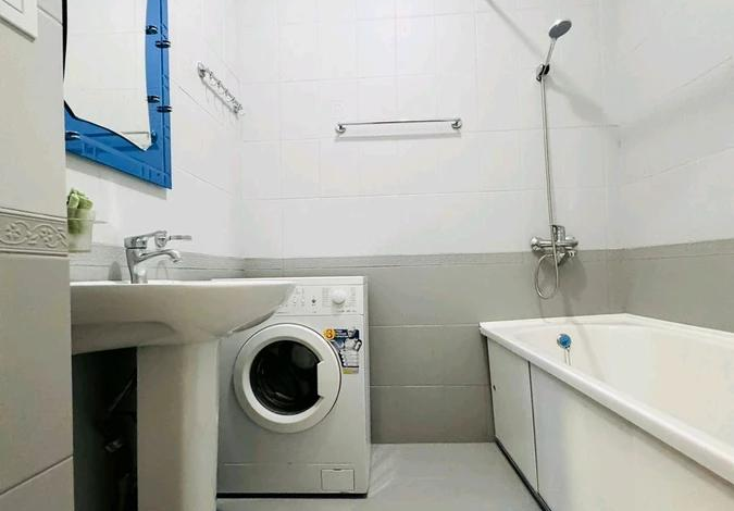 2-комнатная квартира · 48 м² · 1/5 этаж, Женис 37