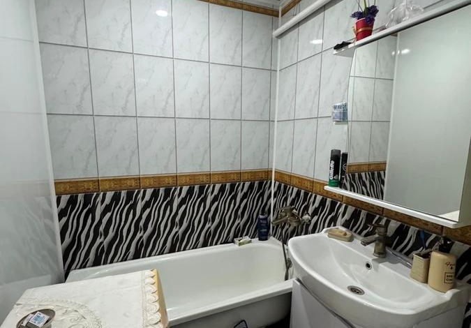 4-комнатная квартира · 60 м² · 2/5 этаж, Жангир Хана 18/1