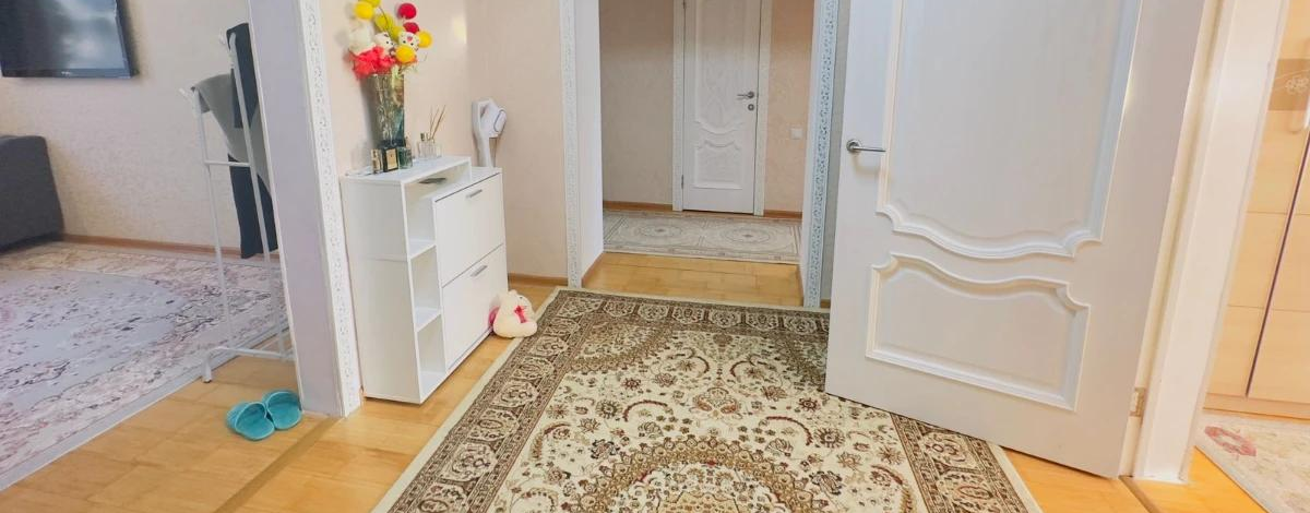 4-комнатная квартира · 80.6 м² · 2/5 этаж, Азаттык 77