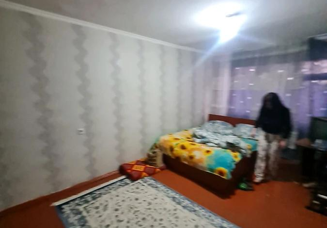 1-комнатная квартира · 33 м² · 1/5 этаж, 8-й микрорайон, 8-й микрорайон 4а — Мамытова