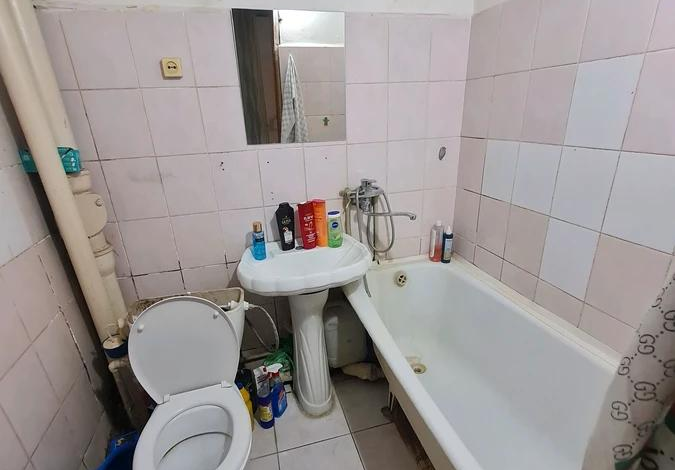 1-комнатная квартира · 33 м² · 1/5 этаж, 8-й микрорайон, 8-й микрорайон 4а — Мамытова