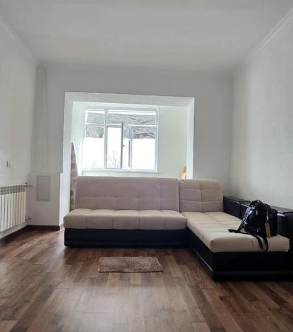 3-комнатная квартира · 68.7 м² · 4/5 этаж, Байзак батыра 185 — Айтиева