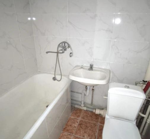 1-комнатная квартира · 30 м² · 1/5 этаж, мкр Восток