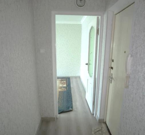 1-комнатная квартира · 30 м² · 1/5 этаж, мкр Восток