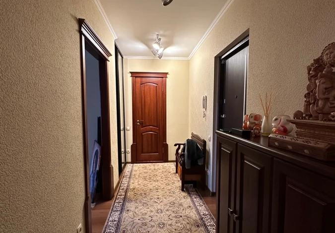 2-комнатная квартира · 56 м² · 3/12 этаж, Естая 95