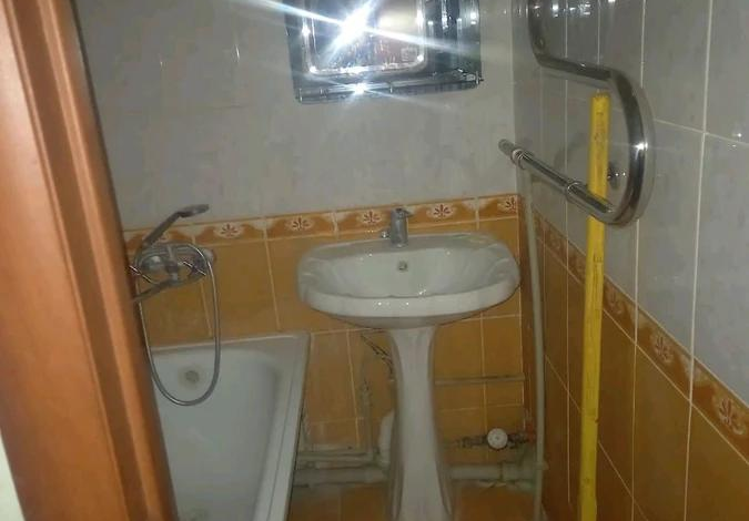 4-комнатная квартира · 89 м² · 1/5 этаж, 16-й микрорайон, 16-й микрорайон 48 — Ладушки