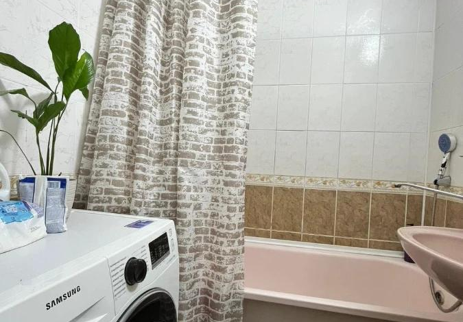 2-комнатная квартира · 53 м² · 5/5 этаж, мкр 8, Абилкайырхана