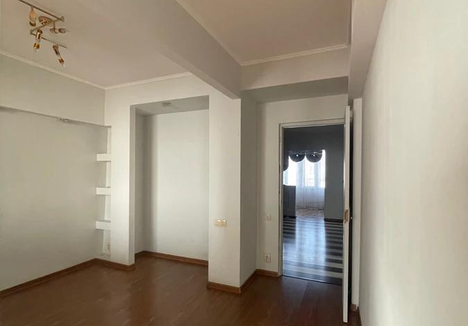 2-комнатная квартира · 74.3 м² · 5/7 этаж, Абая — Гагарина